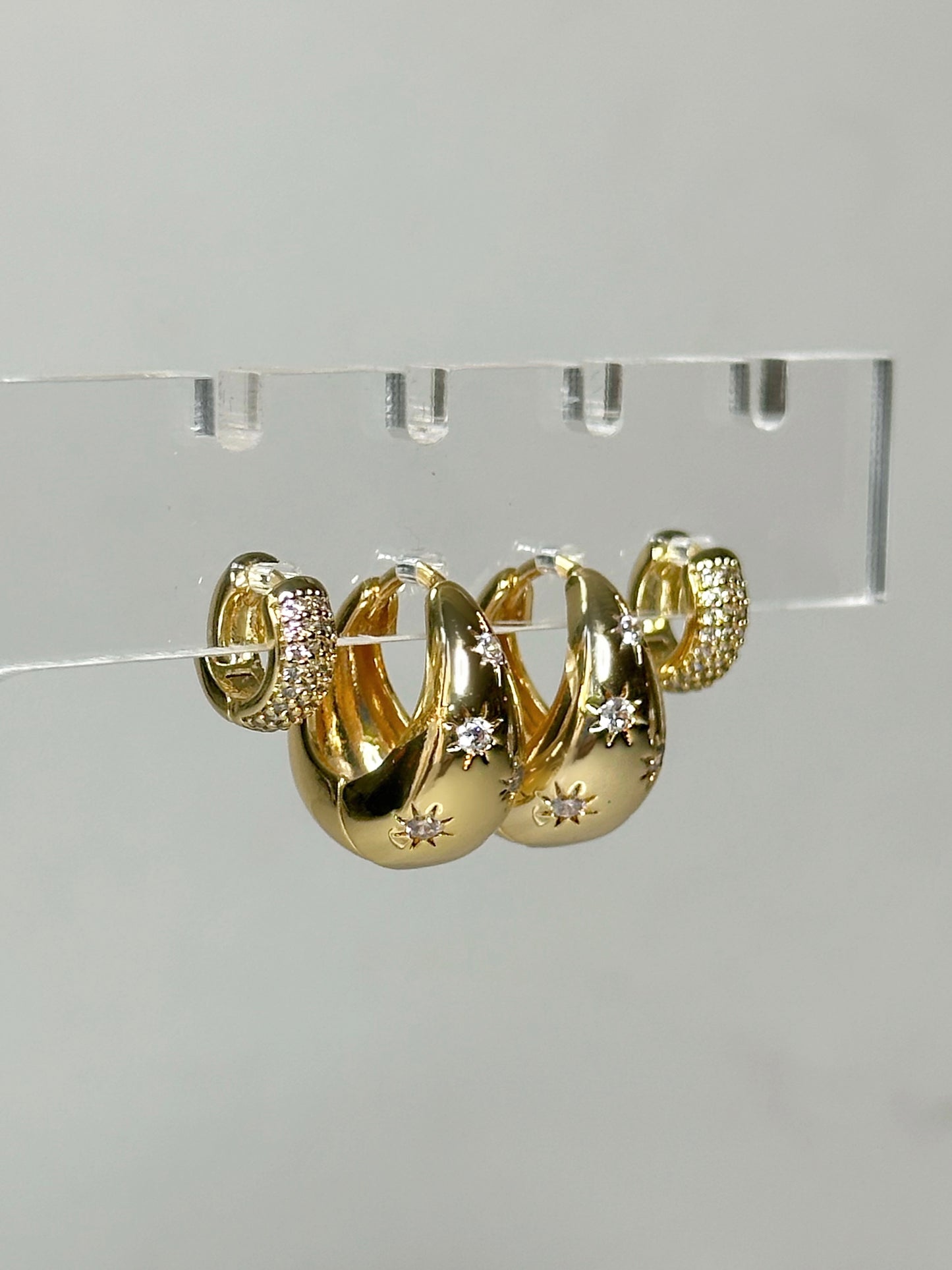 Holiday Cheer Huggie Set